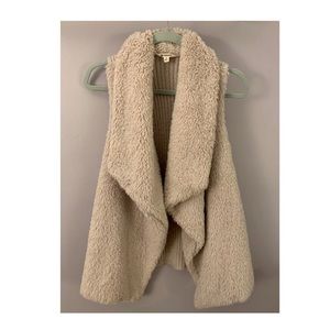 BB Dakota Women’s Fuzzy Knit Vest